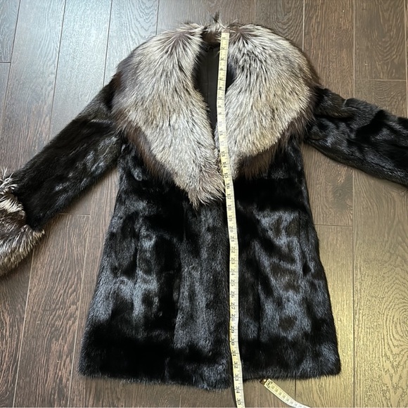 Mink Fur Coat - Picture 9 of 11